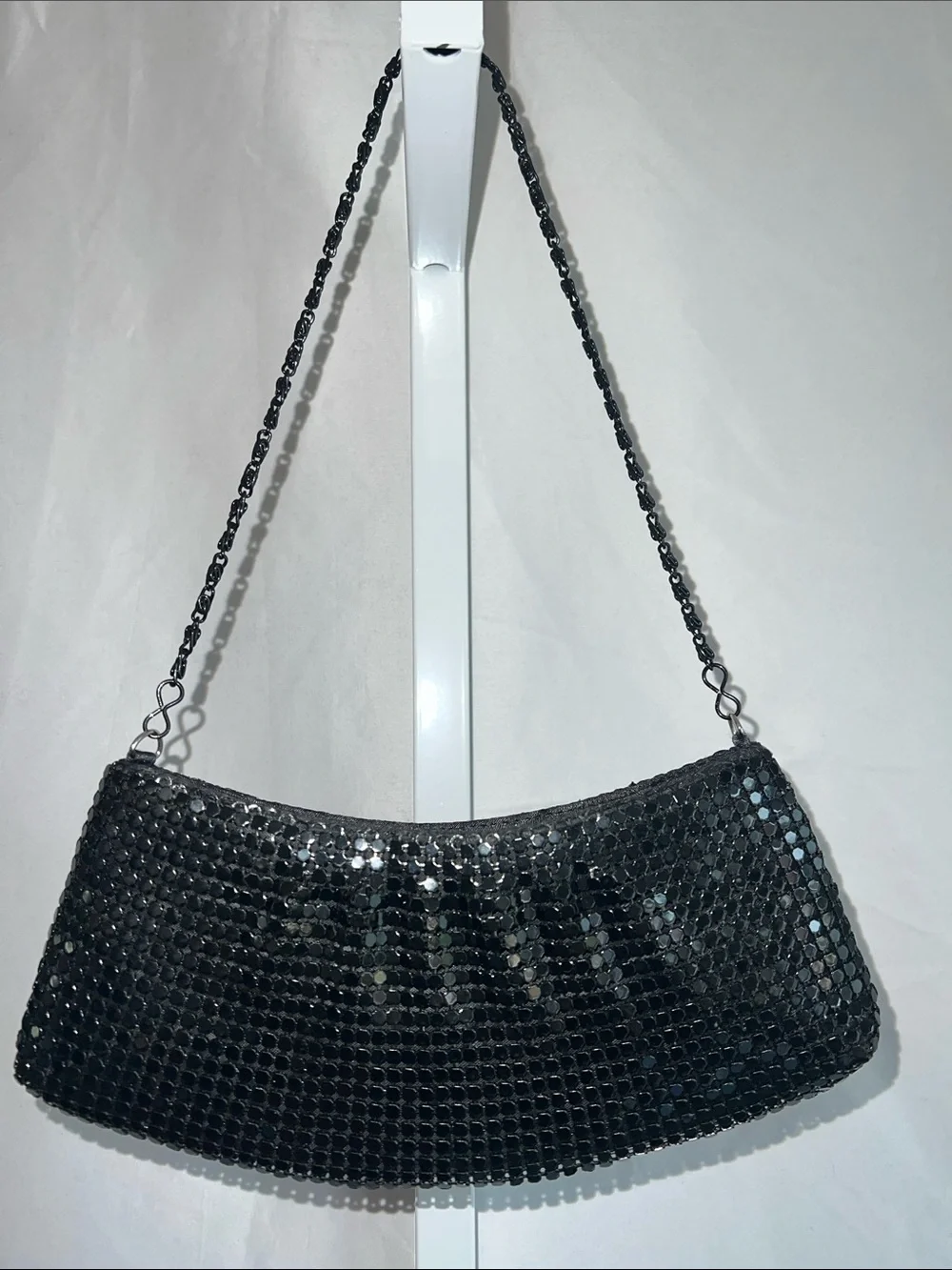 Source Unknown Vintage Black Sequin Chain-Handle Wristlet Clutch